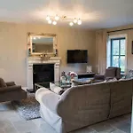 Beechwood 4, Kenmare Luxurious Living 빌라