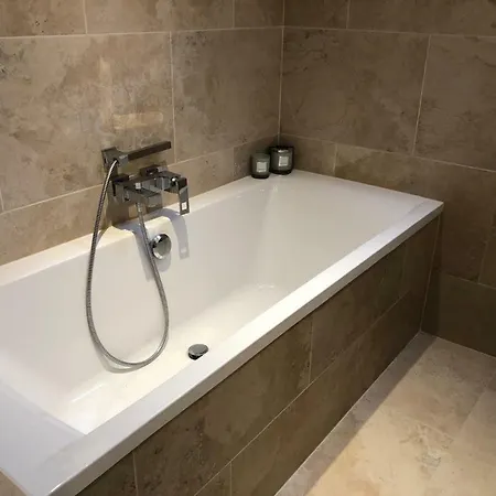 Beechwood 4, Kenmare Luxurious Living *