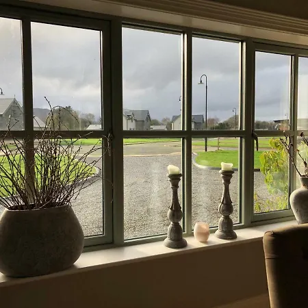 Beechwood 4, Kenmare Luxurious Living * Killowen