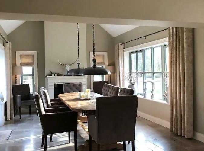 Beechwood 4, Kenmare Luxurious Living *