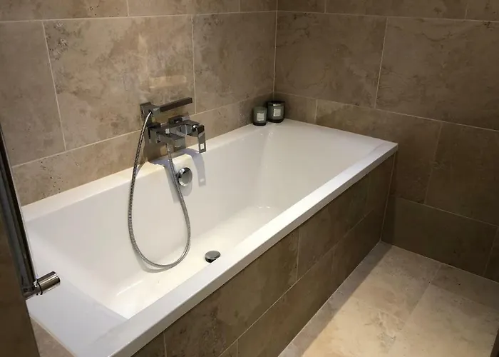 Beechwood 4, Kenmare Luxurious Living *